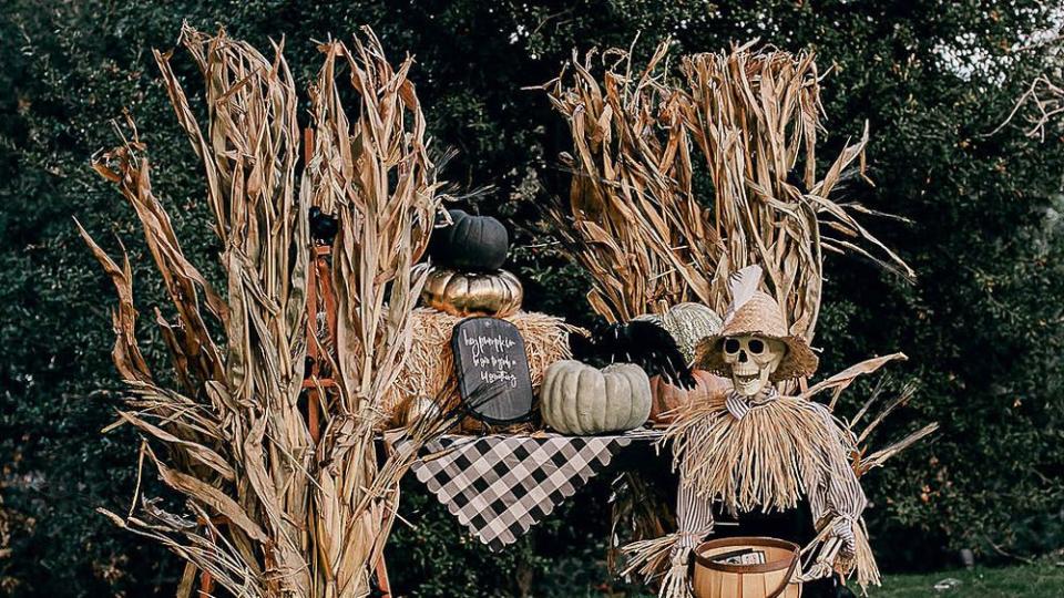 halloween house decor