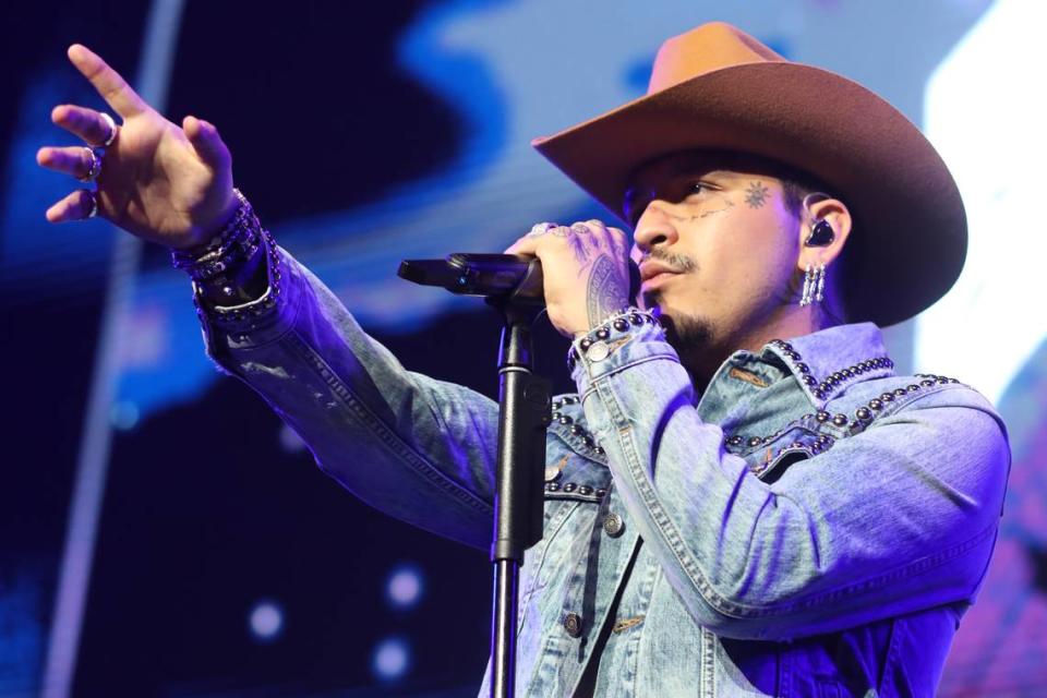 Christian Nodal durante su concierto Foraji2 Tour en el Save Mart Center en Fresno el viernes 29 de septiembre del 2023.