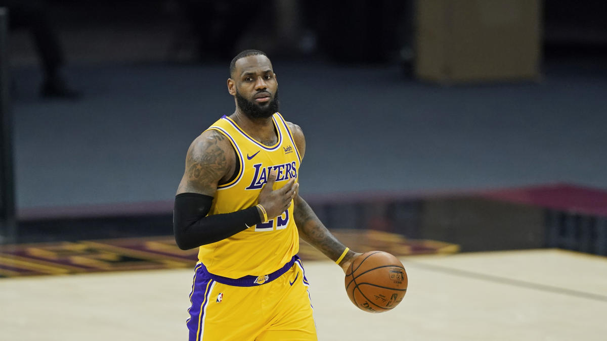 Daily Star on X: LeBron James fans RINSED over Lakers-Cavaliers split  jerseys: 'Worst thing I've ever seen' #LeBronJames #ClevelandCavaliers  #LosAngelesLakers #LALakers #LakersvsCavaliers #LosAngelesvsCleveland #NBA  #basketball