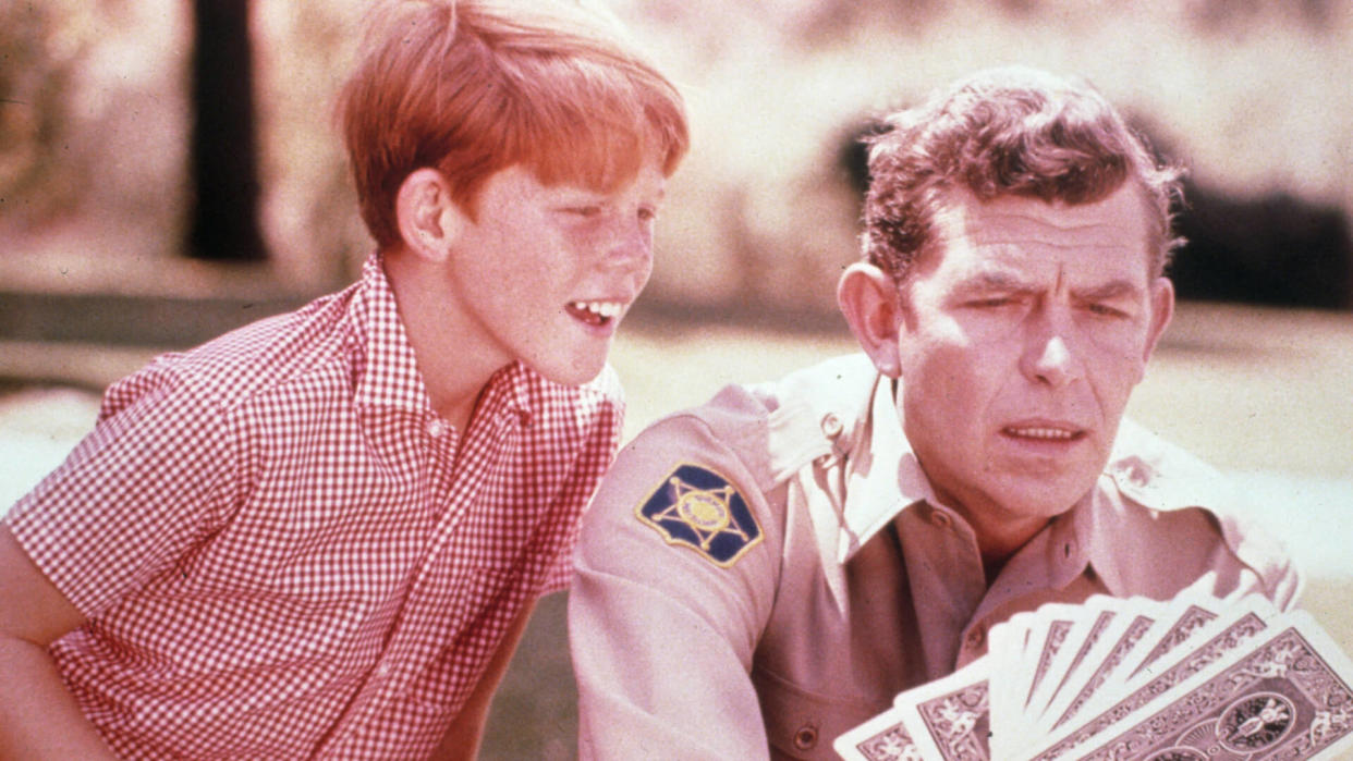 FILM STILLS OF 'ANDY GRIFFITH SHOW - TV' WITH 1962, ACCESSORIES, DECK OF PLAYING CARDS, ANDY GRIFFITH, RON HOWARD IN 1962VARIOUS.