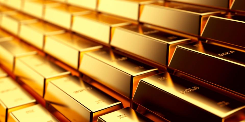 Gold wird in der Regel als sicherer Hafen angesehen, da es langfristig seinen Wert behält. - Copyright: Filograph/Getty Images