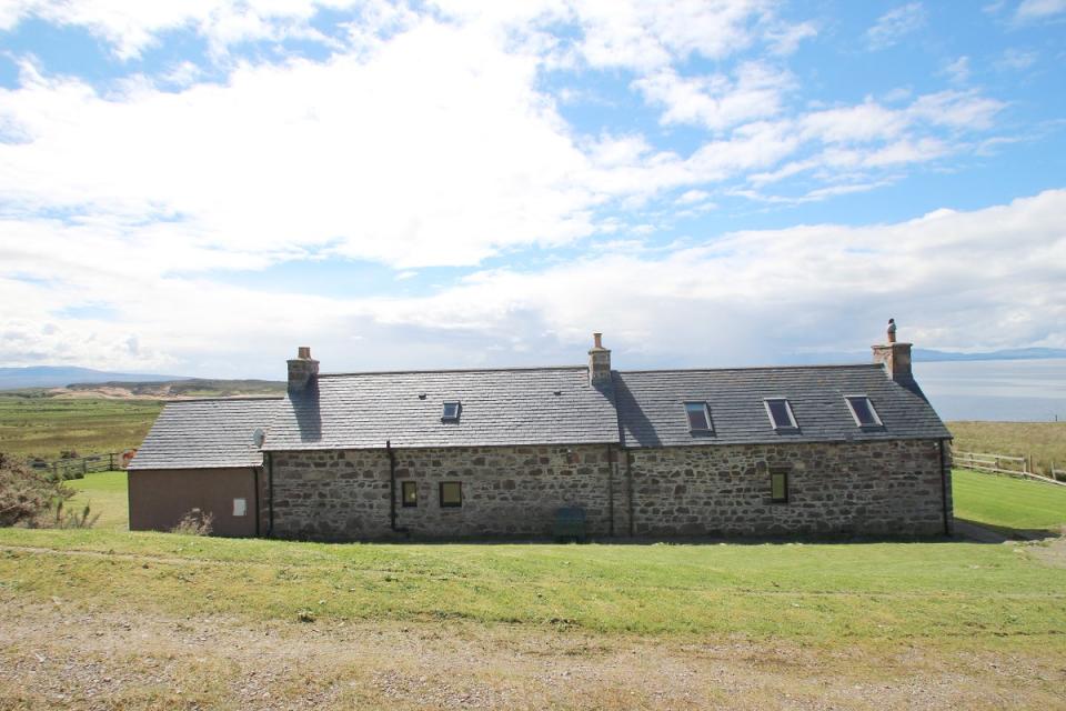 The house is not visible from the road (Macleod & Maccallum)