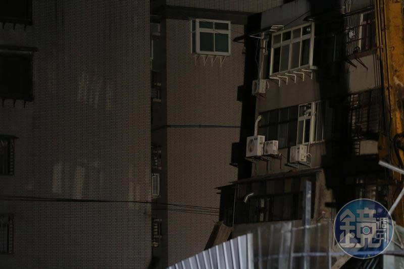台北市中山區大直街民宅嚴重傾斜。