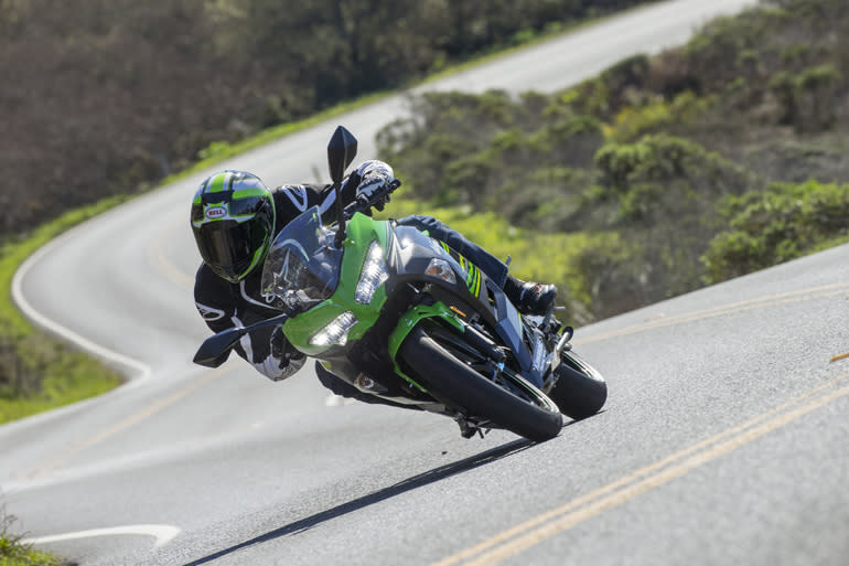 We never consider the Ninja 300 to be a slug, but the 400 offers even more nimble, and accurate handling.