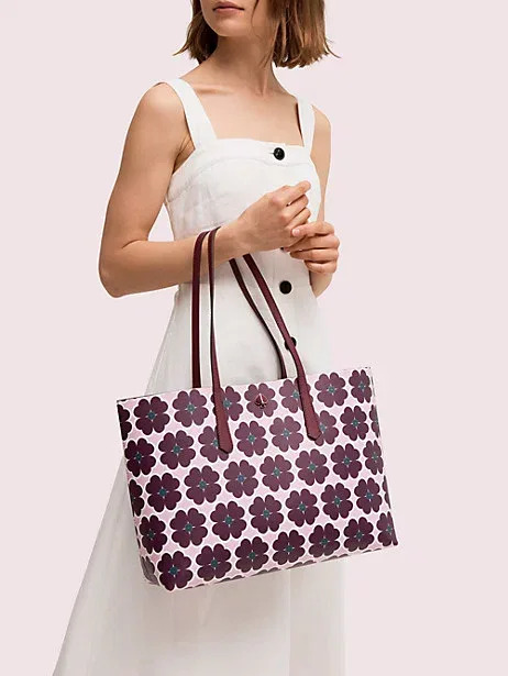 Molly Graphic Clover Large Tote  