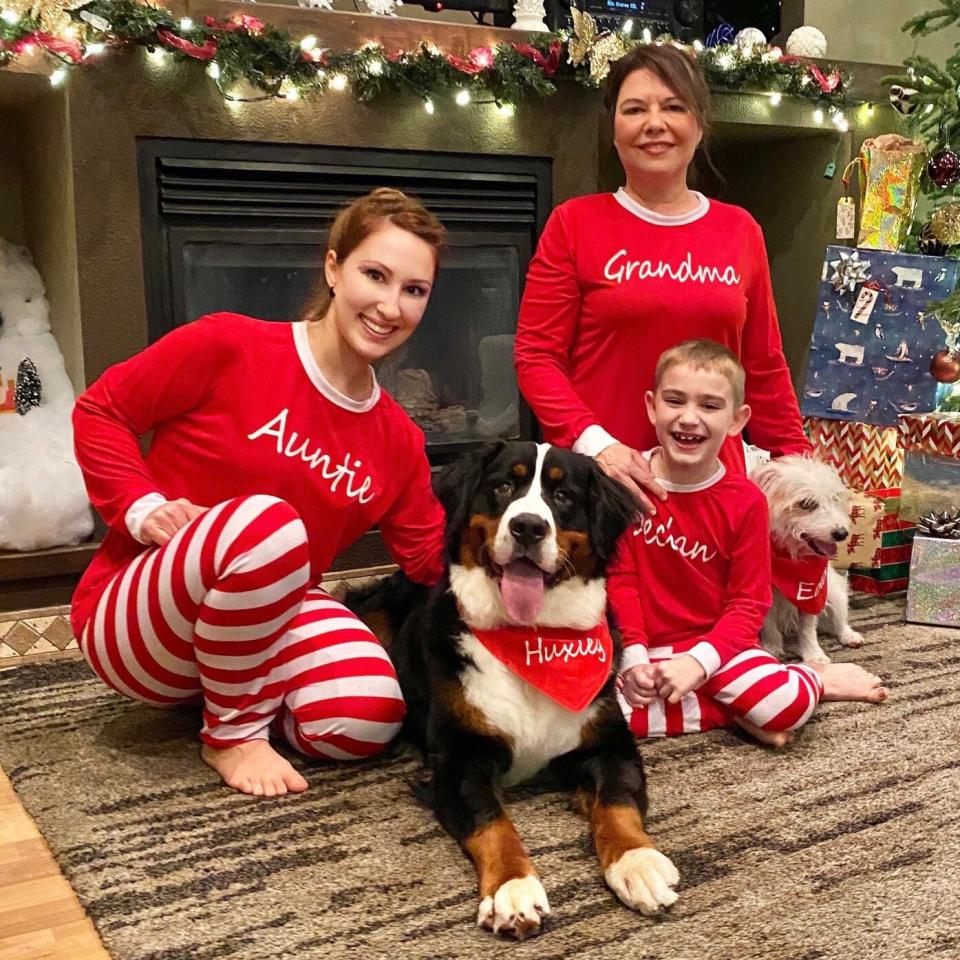 matching-family-personalized-pajamas