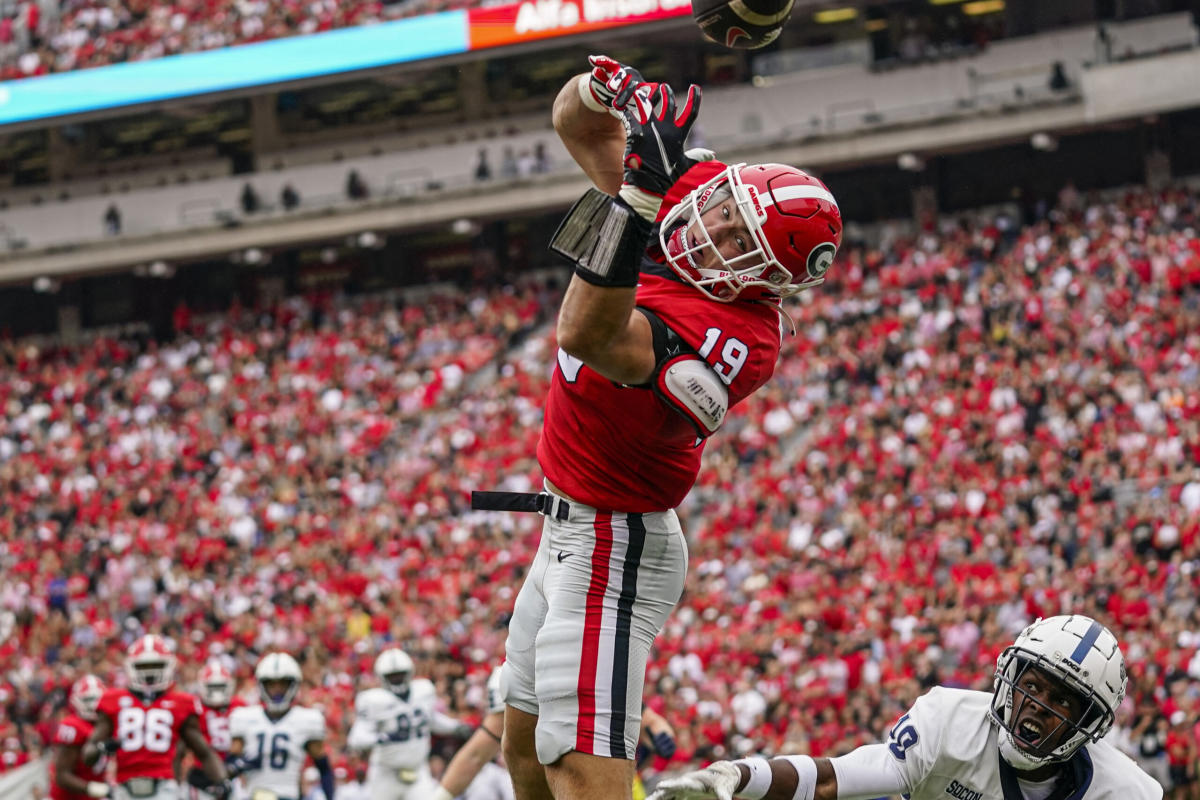 Watch: Brock Bowers scores again, a 78-yard TD reception - Yahoo Sports