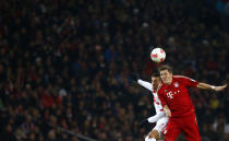 Bastian Schweinsteiger (R) of Bayern Munich challenges Vedad Ibisevic of VfB Stuttgart during their German first division Bundesliga soccer match in Stuttgart, January 27, 2013. REUTERS/Kai Pfaffenbach (GERMANY - Tags: SPORT SOCCER) DFL RULES TO LIMIT THE ONLINE USAGE DURING MATCH TIME TO 15 PICTURES PER GAME. IMAGE SEQUENCES TO SIMULATE VIDEO IS NOT ALLOWED AT ANY TIME. FOR FURTHER QUERIES PLEASE CONTACT DFL DIRECTLY AT 49 69 650050 - RTR3D1RW