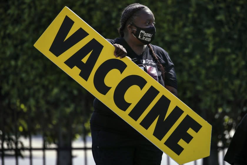 Los Angeles, CA - July 16: Tracy Mitchell, president of Mothers In Action hosts a mobile COVID-19 vaccine clinic, in collaboration L.A. County Department of Public Health at Mothers in Action on Friday, July 16, 2021 in Los Angeles, CA. (Irfan Khan / Los Angeles Times)