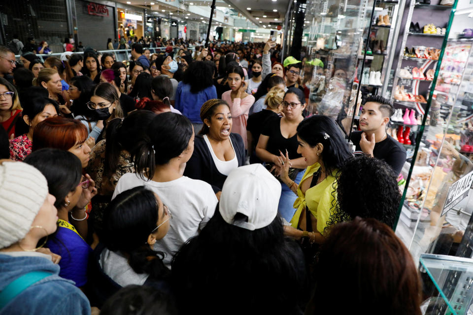 Die Welt im Kaufrausch: Der Black Friday in Caracas, Venezuela, im letzten Jahr (Foto: REUTERS/Leonardo Fernandez Viloria)