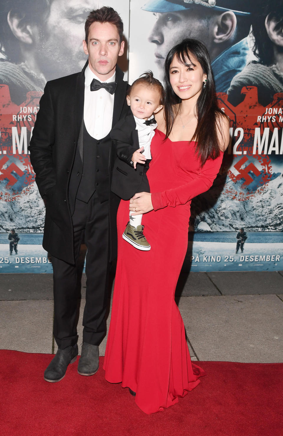 Jonathan Rhys Meyers with wife Mara and son Wolf attend the premiere of The 12th Man in Fredrikstad, Norway.(Getty)