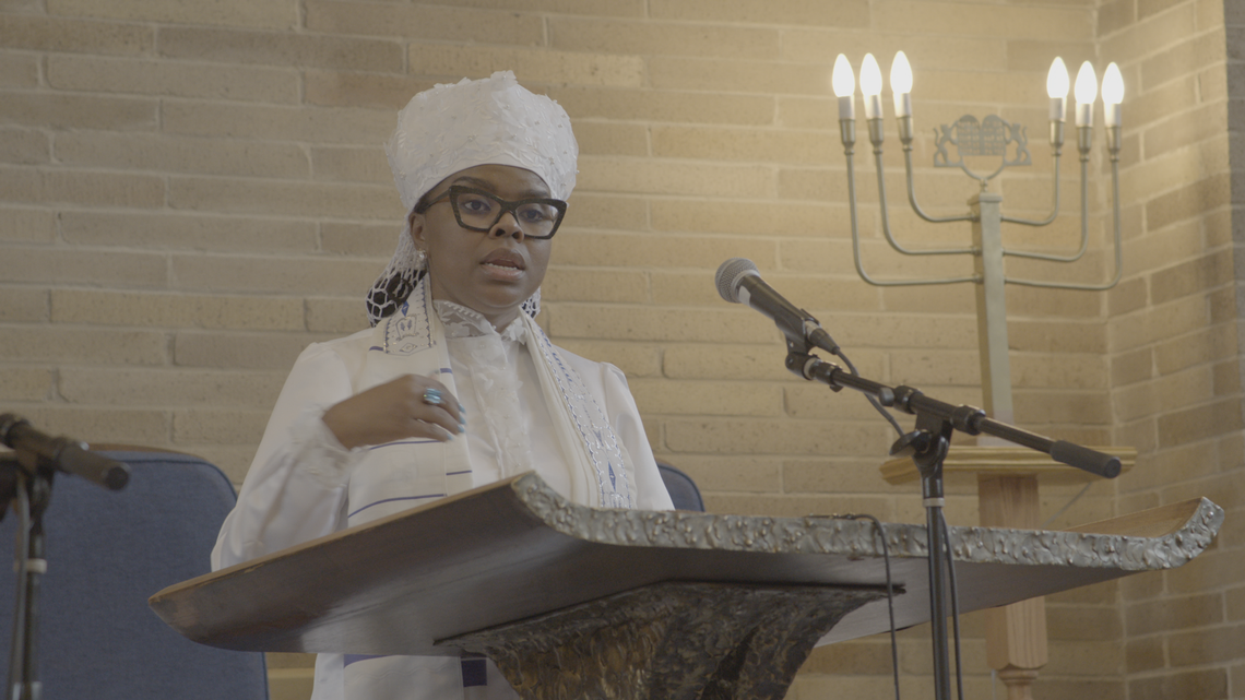 Tamar Manasseh, a rabbi and community activist, in the documentary film ‘Rabbi on the Block.’