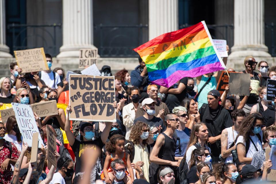 Thousands broke UK lockdown rules and descended on central London on Sunday for a “Kneel for Floyd