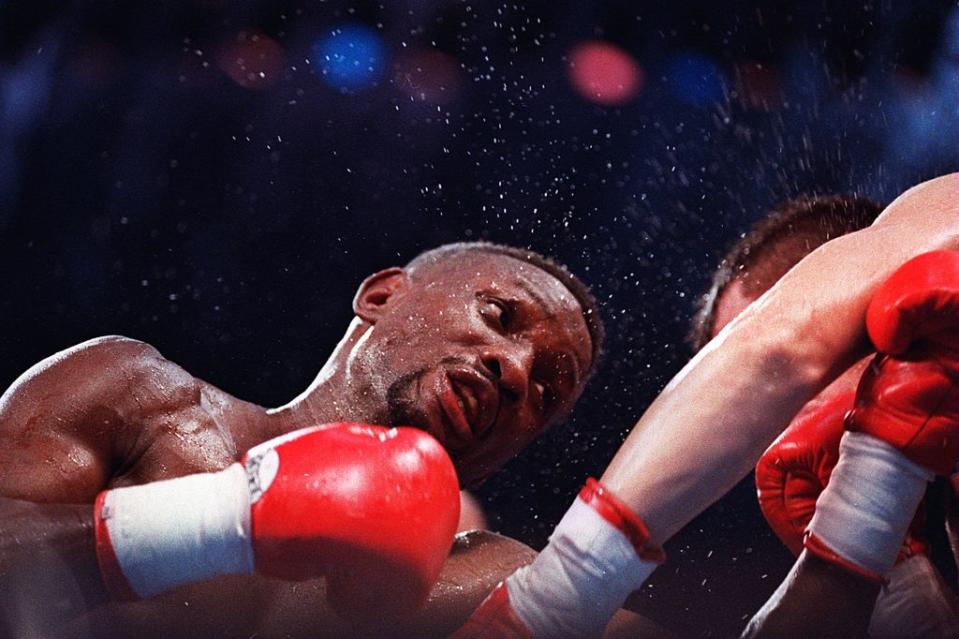 10 SEP 1993: BOXER PERNELL WHITAKER DELIVERS AN UPPERCUT DURING HIS BOUT AGAINST JULIO CESAR CHAVEZ IN SAN ANTONIO, TEXAS. Mandatory Credit: Holly Stein/ALLSPORT