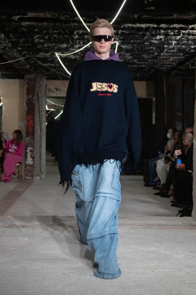 Guram Gvasalia Showcases First Physical Vetements Show as Creative Director