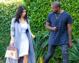 <p>Wie viel Geld die Kardashians wirklich zur Verfügung haben, zeigt auch Kanyes Geschenk für Kims 34. Geburtstag: eine Handtasche von Hermès, welche Töchterchen North bemalen durfte. Damit hatte die damals Einjährige eine Leinwand im Wert von 10.000 bis 60.000 Dollar (8.600 bis 51.500 Euro) – so viel kosten die edlen Stücke nämlich.<br>(Foto: WENN) </p>