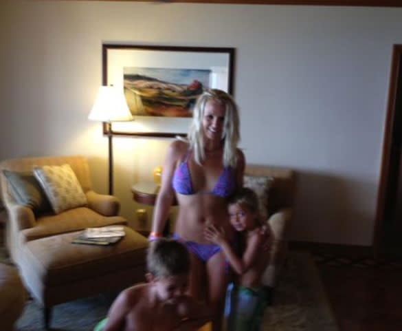 PHOTO: X Factor USA's Britney Spears Shows Off Flat Stomach In Bikini Shot
