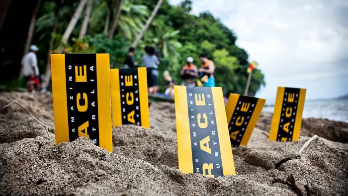 the amazing race clues in the sand