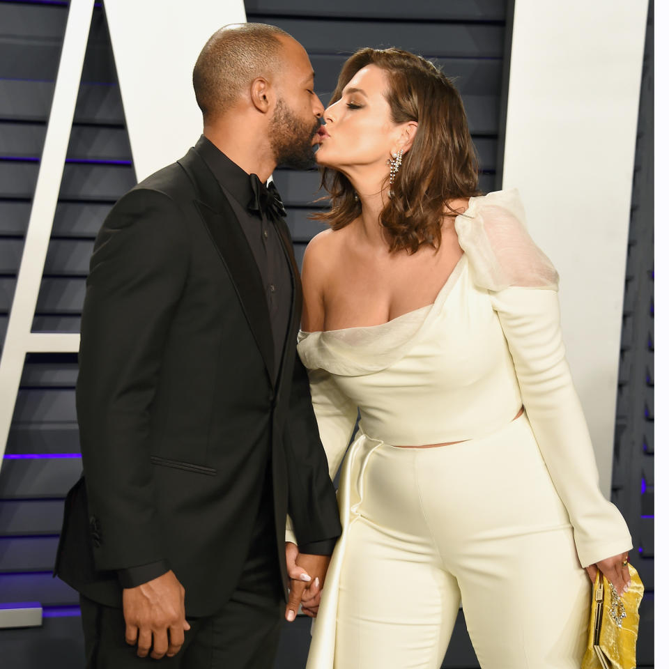 BEVERLY HILLS, CA - FEBRUARY 24:  Justin Ervin and Ashley Graham attend the 2019 Vanity Fair Oscar Party hosted by Radhika Jones at Wallis Annenberg Center for the Performing Arts on February 24, 2019 in Beverly Hills, California.  (Photo by Gregg DeGuire/FilmMagic)