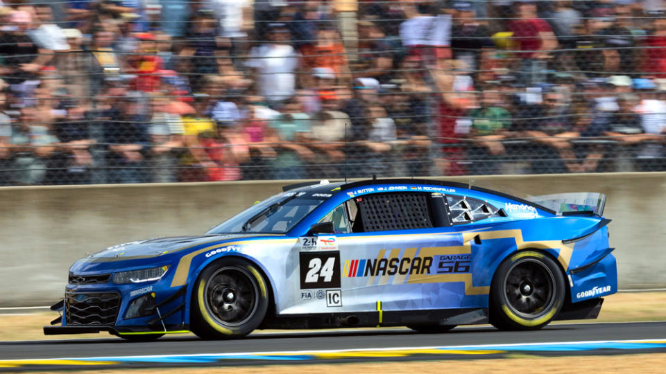 The Chevrolet Camaro ZL1 piloted by NASCAR star Jimmie Johnson, former Formula 1 champion Jenson Button, and Le Mans–winner Mike Rockenfeller.