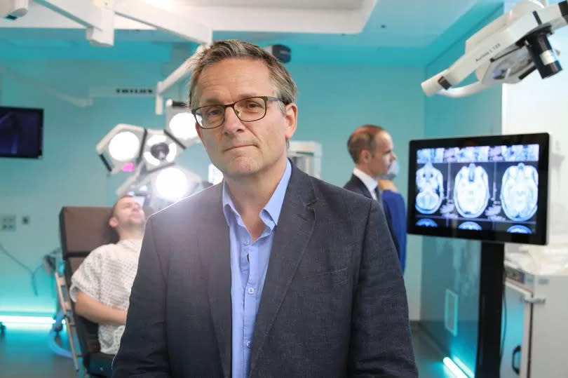 Programme Name: The Diagnosis Detectives - TX: n/a - Episode: The Diagnosis Detectives - Generics (No. n/a) - Picture Shows:  Dr. Michael Mosley, Dr. Michael Mosley - (C) Dragonfly TV - Photographer: Dragonfly TV