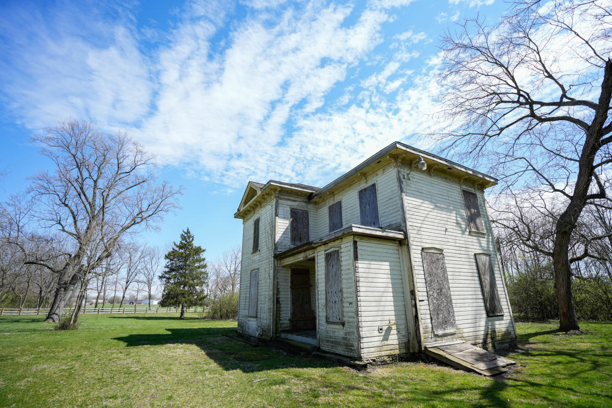 Butler County MetroParks is accepting bids for an 1875 farmhouse in Four Mile Creek Park.