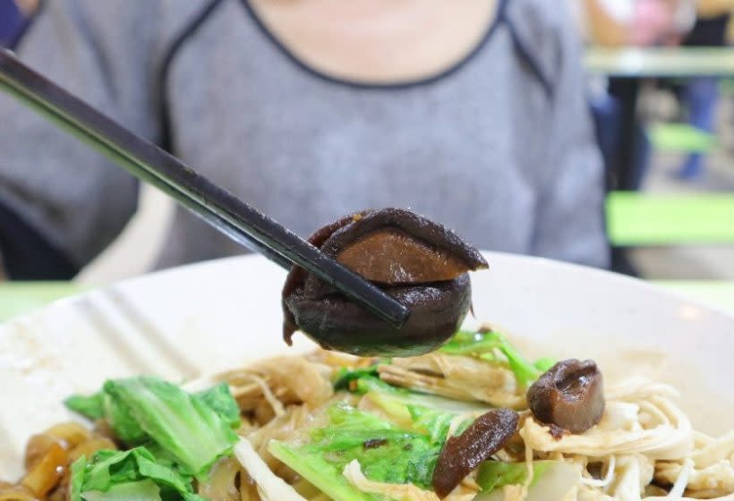 hk wanton mee - mushrooms