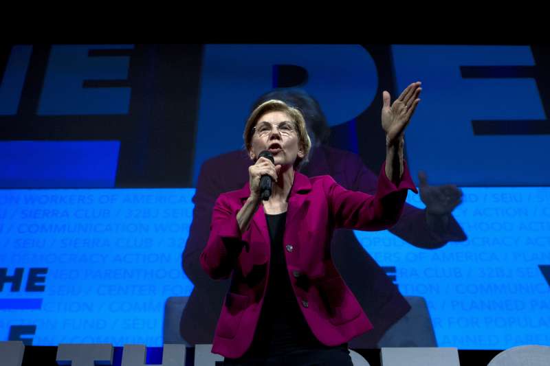 2020年美國民主黨總統參選人華倫（Elizabeth Warren）主張彈劾川普總統（AP）