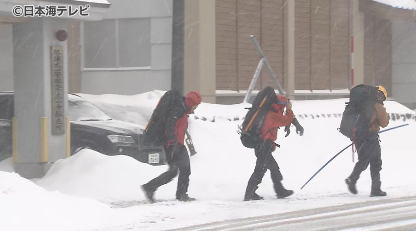 <strong>鳥取縣大山2日傳出雪崩，警方正在進行搜索與調查。（圖／NNN）</strong>