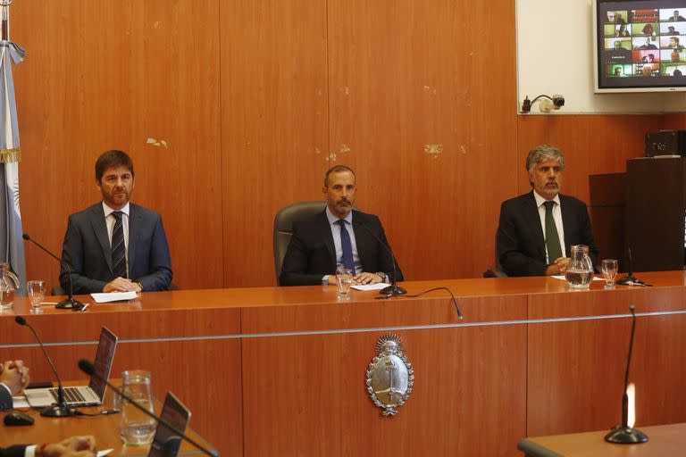 Terminó el juicio por la Causa Vialidad, a las 17.30 se leerá la sentencia, los tribunales de Comodoro Py vallados por seguridad