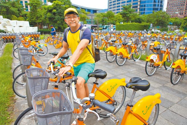 Google地圖將新增共享單車資訊，預計幾周內民眾就可用Google地圖查詢雙北市YouBike路線及停靠站。（張立勳攝）