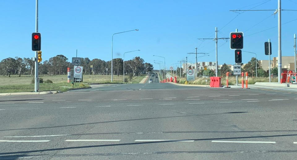 This Flemington Road intersection in the ACT had drivers baffled as to what speed they should be travelling. Image: Reddit/Drinkpimp