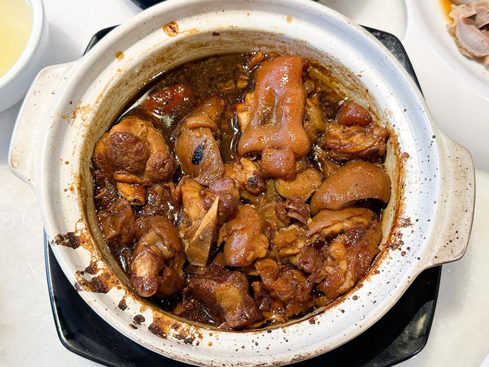 The Black Vinegar Pork Trotter has succulent meat and a sauce which is more balanced.