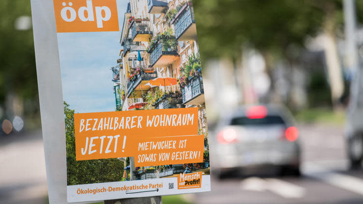 Neben den etablierten Größen treten bei der Bundestagswahl auch mehr als 30 kleine Parteien an – die „Sonstigen“ eben. Doch wofür stehen die überhaupt? Und hilft das Kreuz für eine Spaßpartei in Wirklichkeit der AfD?