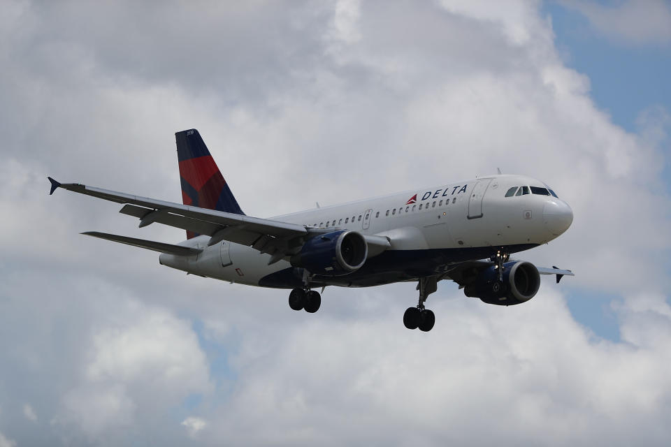 Delta Says Snowfall Is Forcing More Atlanta Flight Cancellations