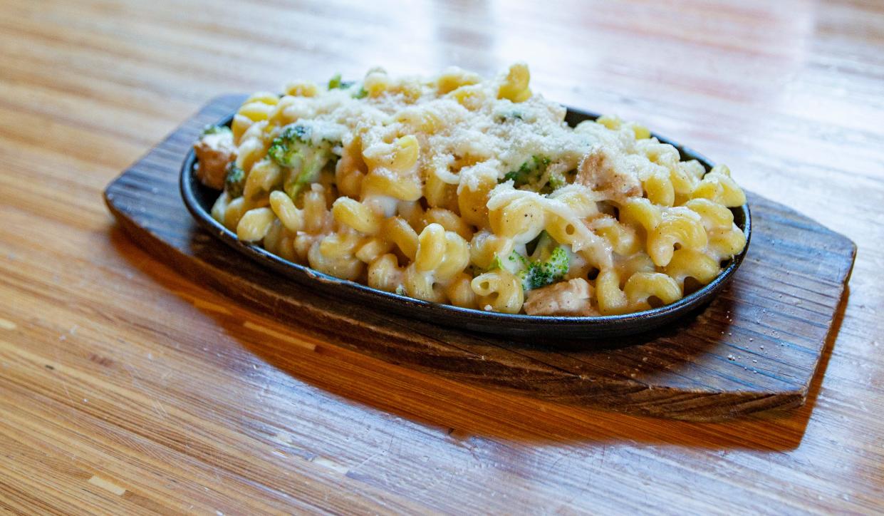 A Chikin' Alfredo bowl is seen on Thursday, Oct. 20, 2022, at Pig Minds Brewing Co. in Machesney Park.