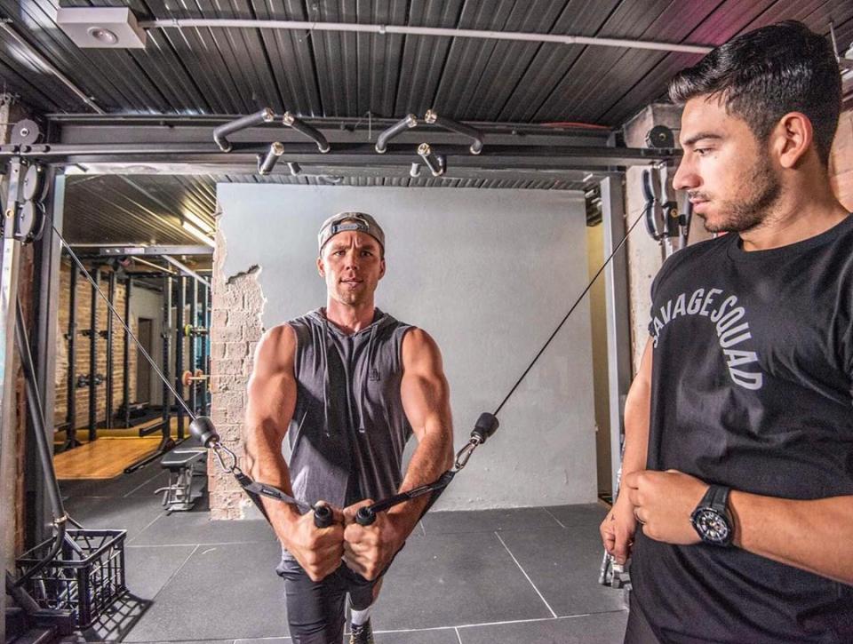 The Home and Away star credits his personal trainer, Jono Castano, for helping him get his health back on track. Photo: Instagram/linc_lewis.