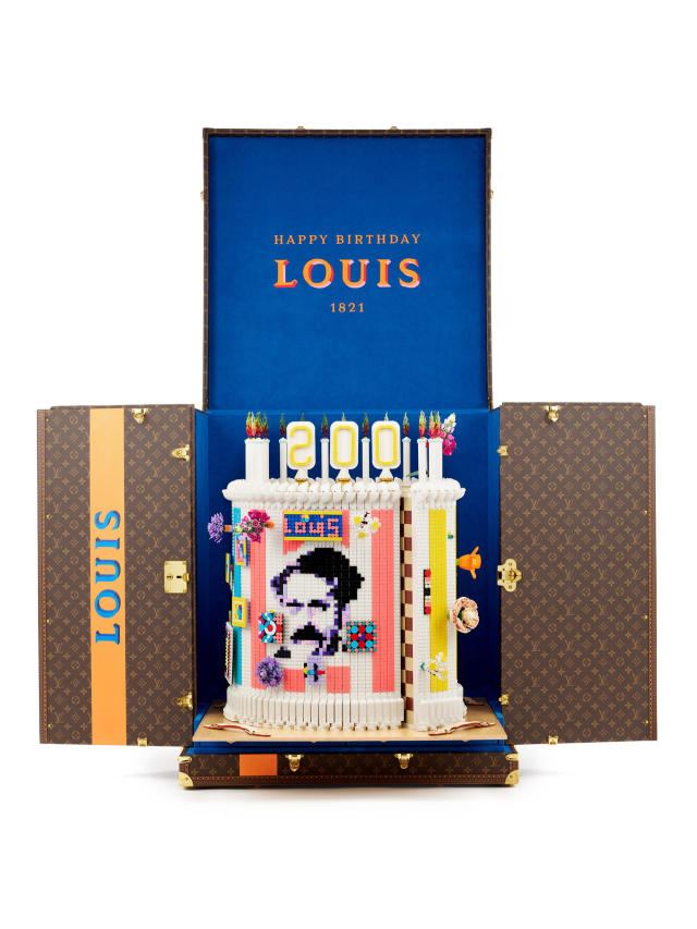 ImlaShops - Louis Vuitton's 200 Trunks - Les Louis Vuitton High 8 et  LVSK8 font surface