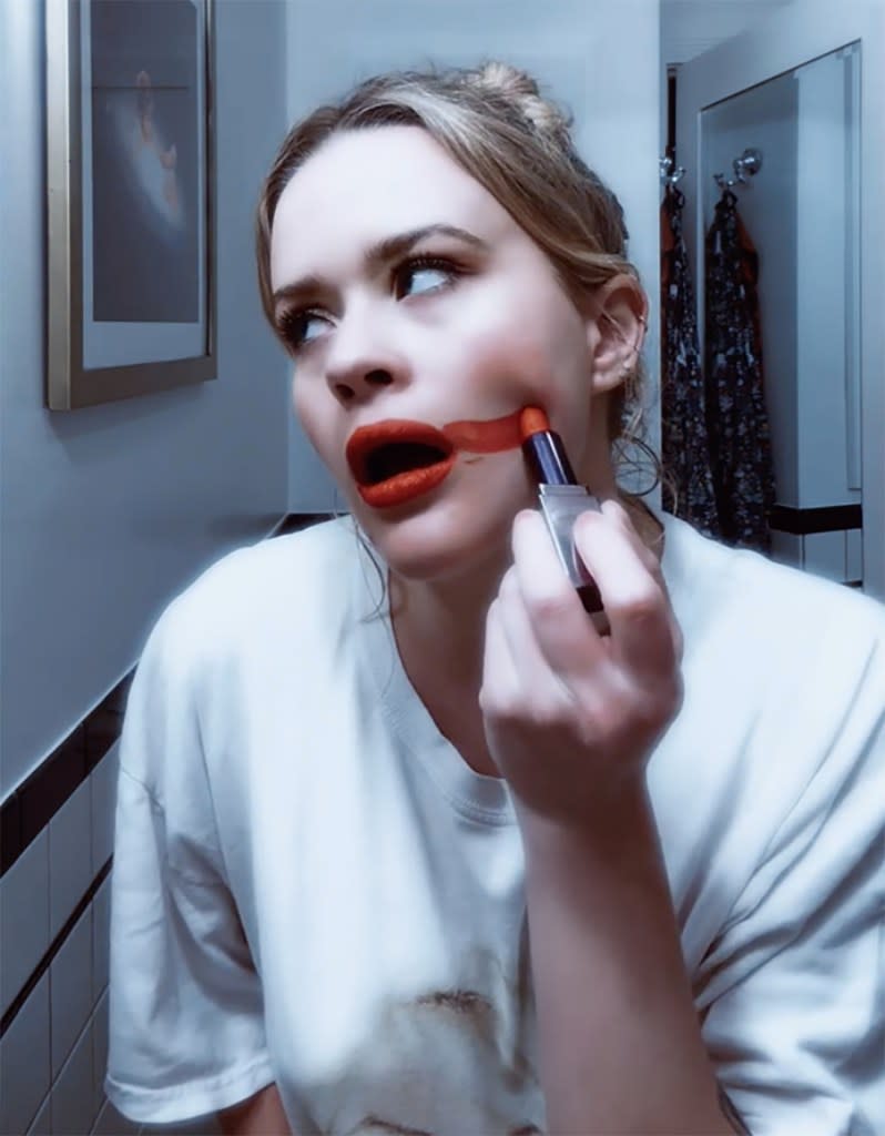Phillippe put on red lipstick in her video. avaephillippe/TikTok