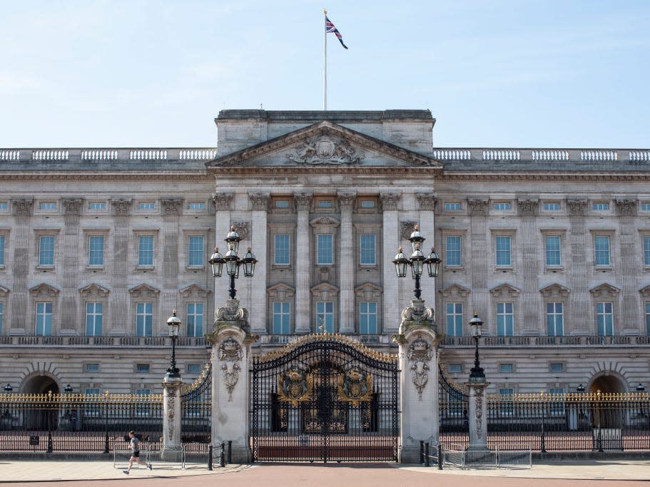 Buckingham Palace coronavirus empty