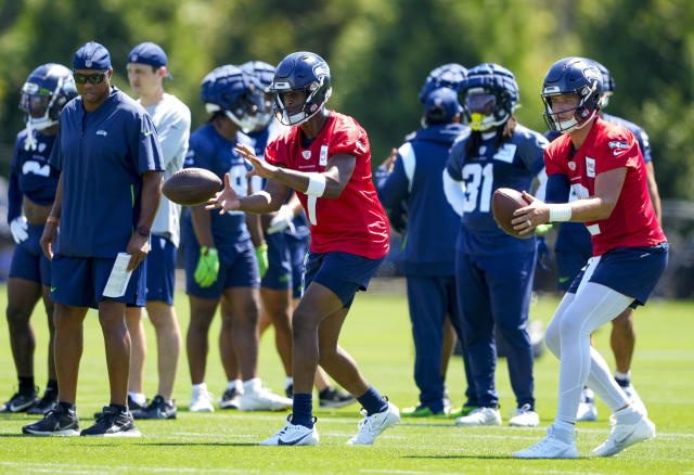 Seattle Seahawks quarterback Geno Smith throws during the NFL football  team's training camp, Thursday, July 27, 2023, in Renton, Wash. (AP  Photo/Lindsey Wasson Stock Photo - Alamy