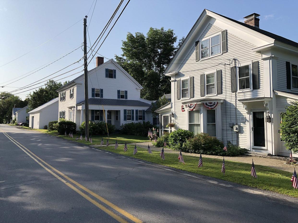 Houses in the village of Freedom, New Hampshire