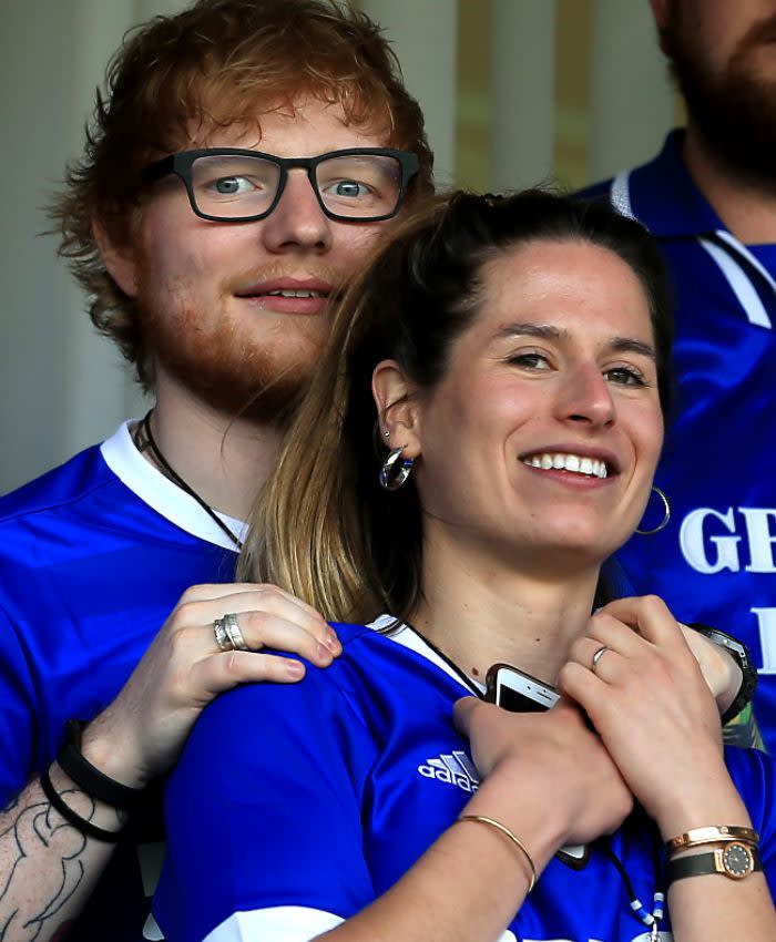 Es Sheeran y su mujer