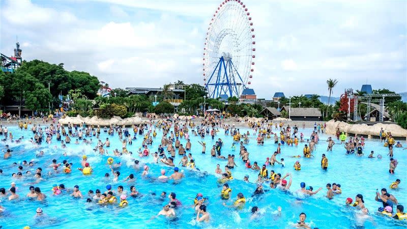 麗寶樂園「馬拉灣」是全台最大的水上樂園，只在每年4月下旬至10月中旬開放。(圖/翻攝自麗寶樂園臉書粉專)