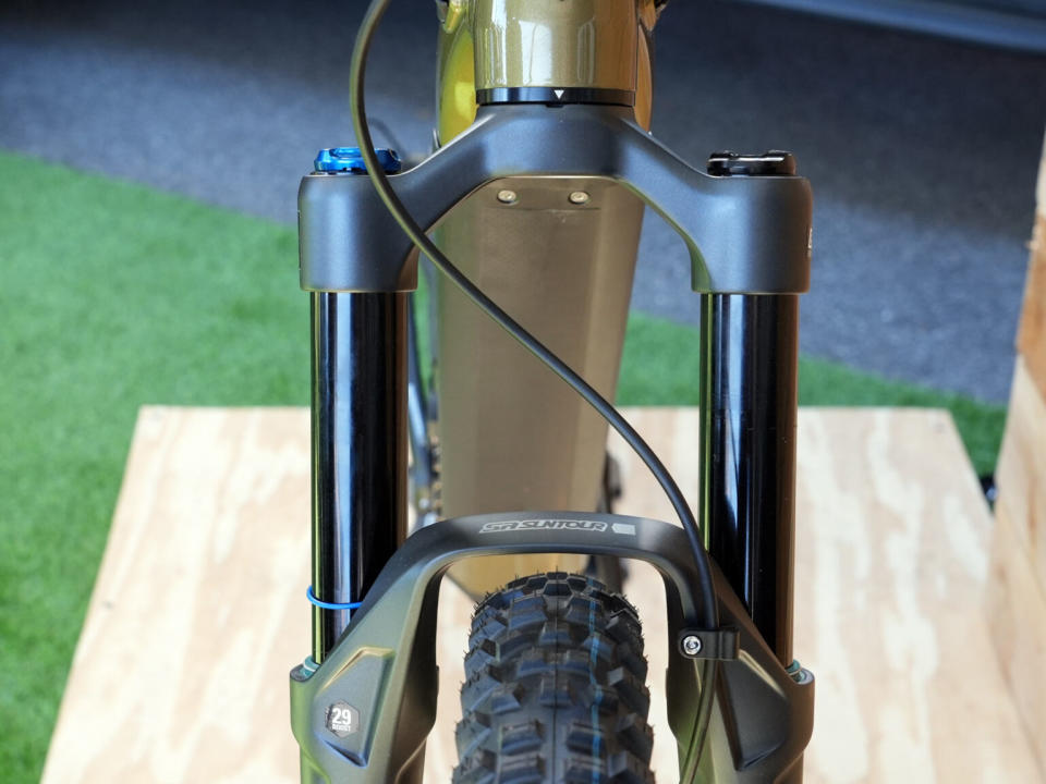 closeup details of new 2025 SR Suntour Durolux 38 enduro fork