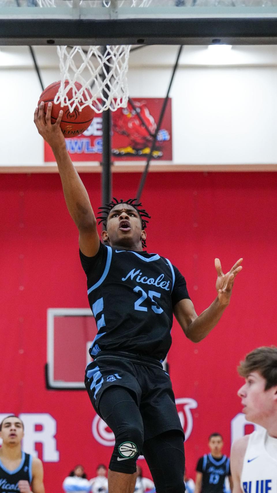 Nicolet's Davion Hannah has transferred to AZ Compass Prep School.