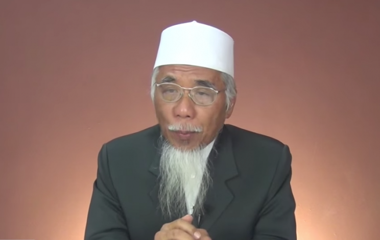 According to MUIS, Rasul Dahri’s application to join the Asatizah Recognition Scheme in Singapore was rejected. (PHOTO: YouTube screengrab)