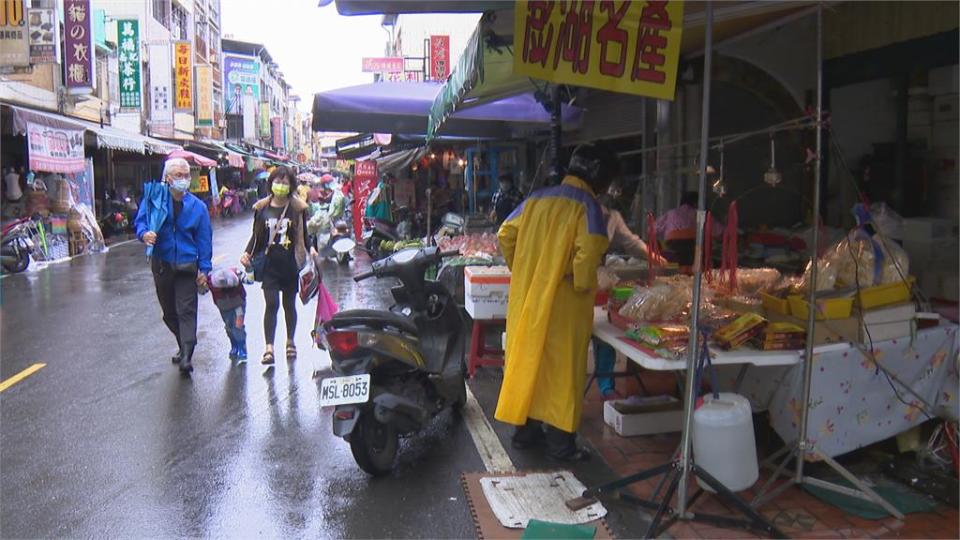 高雄旗山老街冷清清　攤商大嘆：年恐怕難過了