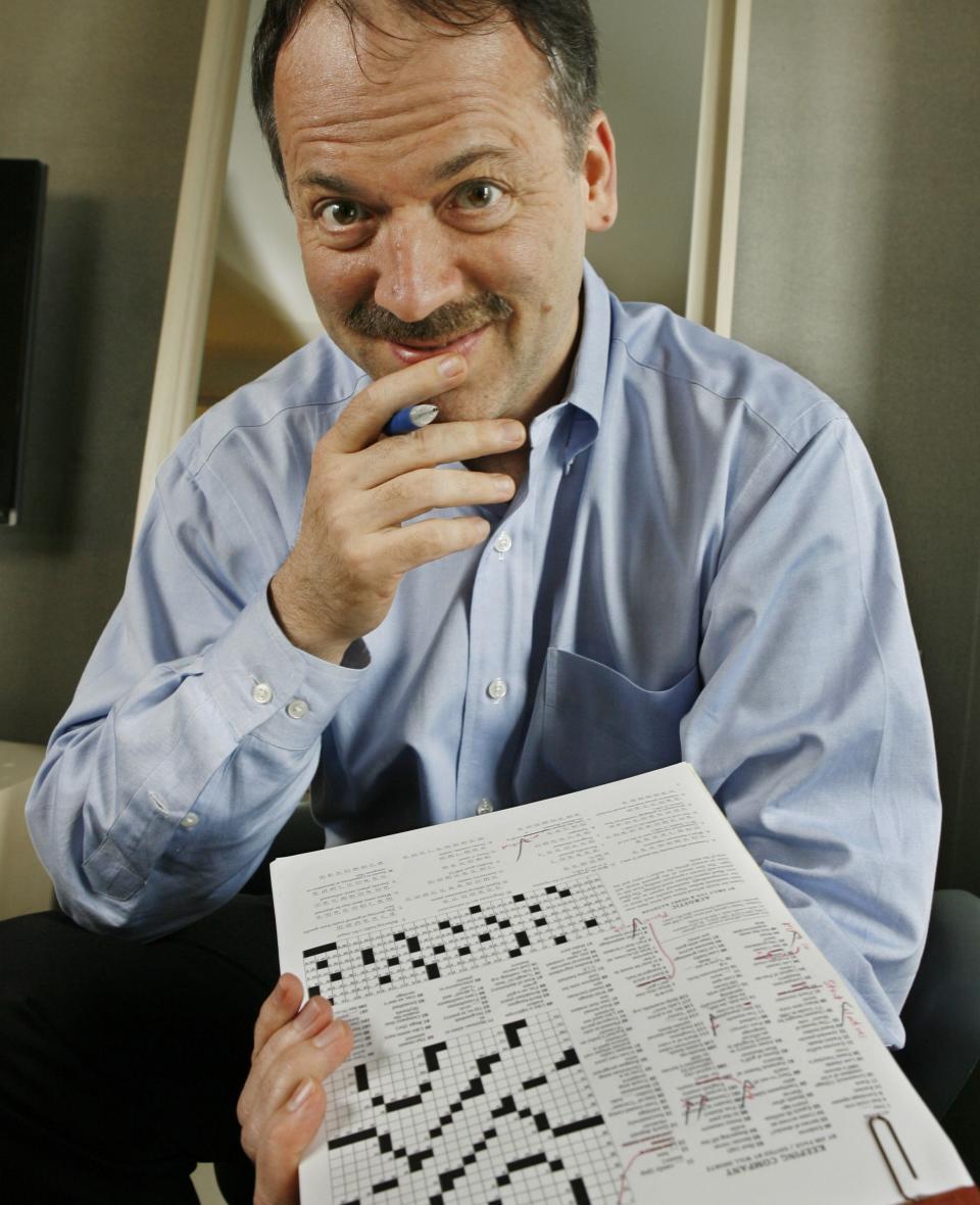 <p>Stewart enlisted the help of New York Times&nbsp;puzzle editor Will Shortz to add marriage proposal clues to the paper's infamously difficult crossword. Many of the puzzle's&nbsp;clues&nbsp;had&nbsp;special meaning specifically for Tracey.&nbsp;</p>