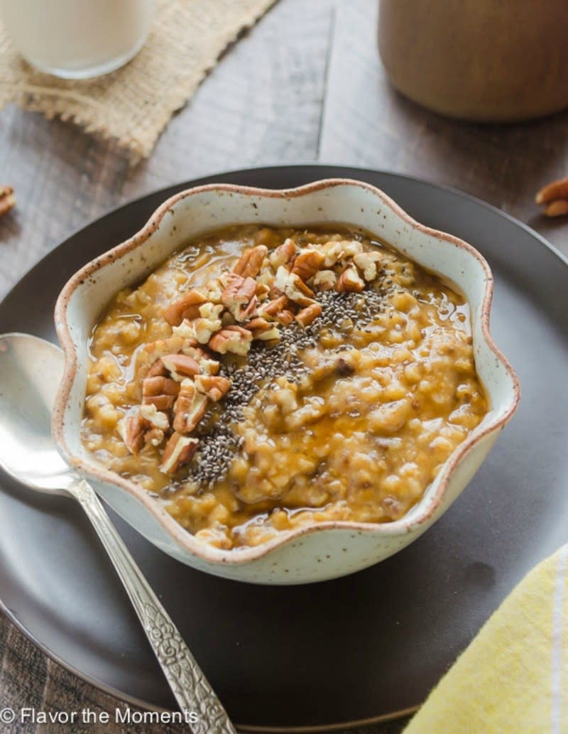 Slow Cooker Pumpkin Chia Steel Cut Oats